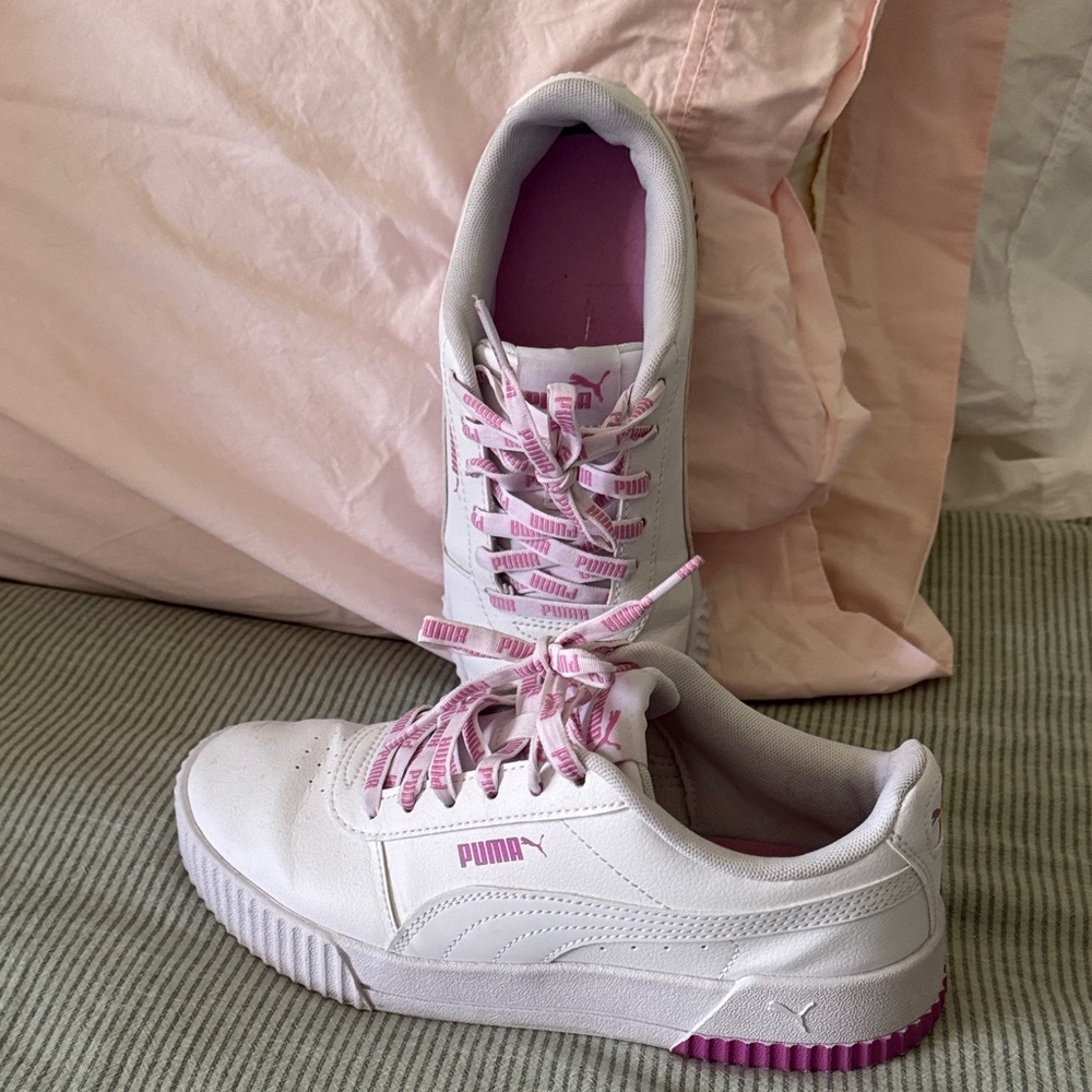 Puma Women's White and Pink Lace-Up Sneakers
